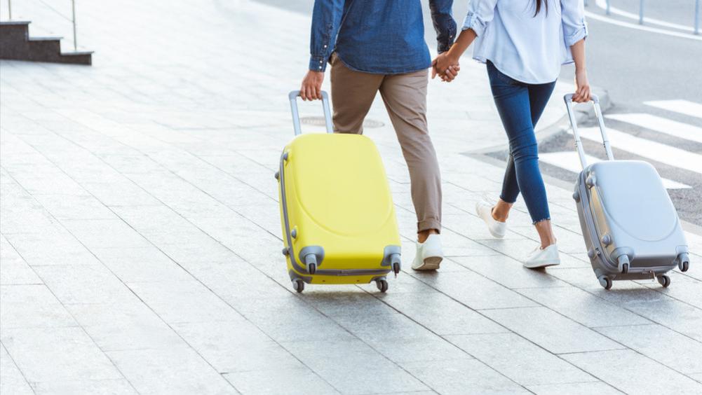 |为什么出门旅游，外国人喜欢用背包，而中国人喜欢拖行李箱？