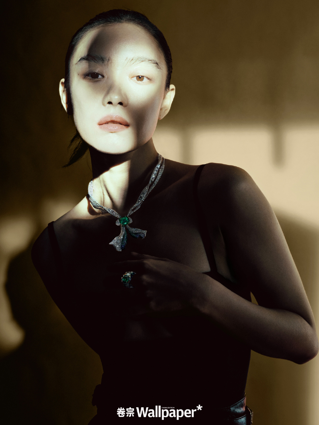 方圆|倪妮登《卷宗》十月刊封面,在天地方圆之中展现极致东方美学