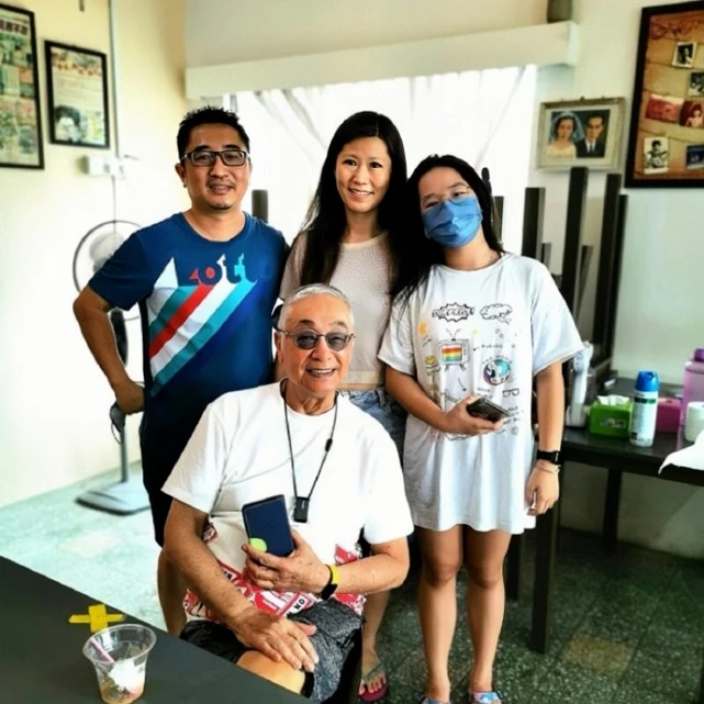 曾江|曾江去世头七，好友晒在新加坡相聚合影缅怀，透露他独自前往真实原因