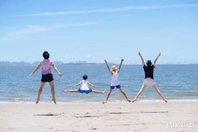 孙俪|邓超孙俪游动物园，娘娘肩扛蜥蜴蛇缠脖子，超哥吓得起鸡皮疙瘩