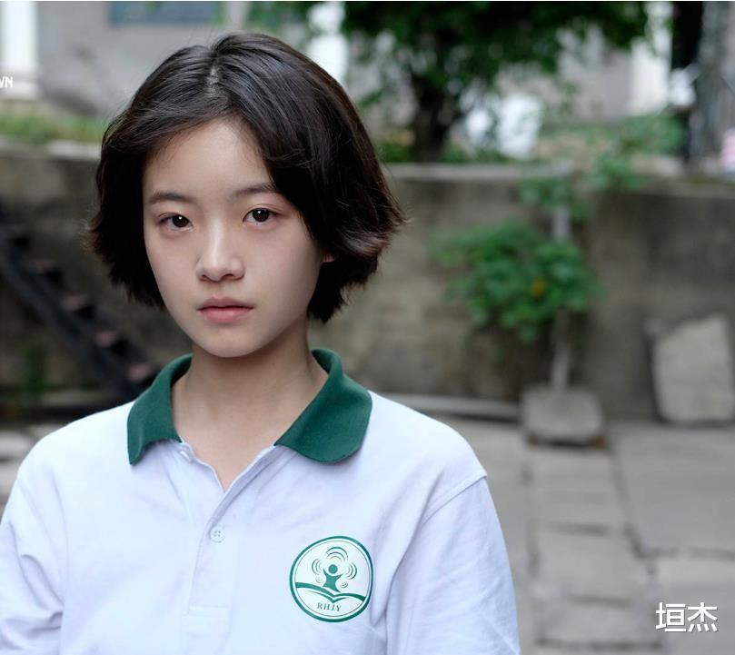 李庚希|“京圈公主”李庚希:出演绝世美女被嘲,靠狂扇自己巴掌挽救口碑