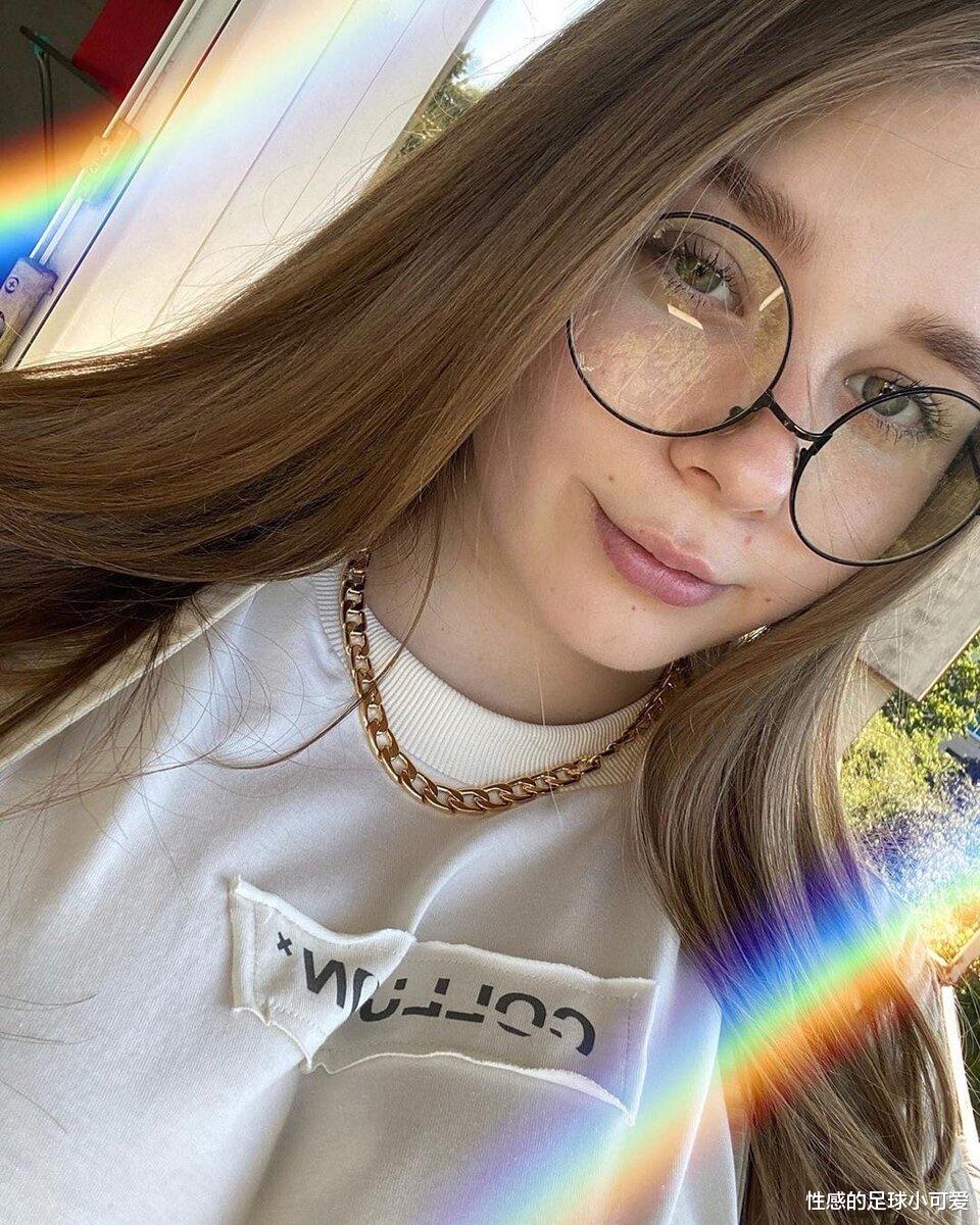 女孩|美丽的俄罗斯大码模特阿纳斯塔西娅·洛日金娜