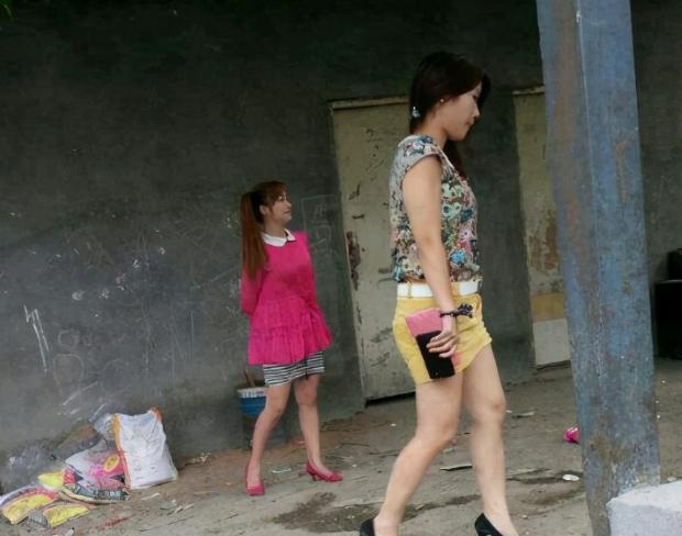 三次路遇陌生美女问我要钱吃饭,是失足女或“仙人跳”吗?
