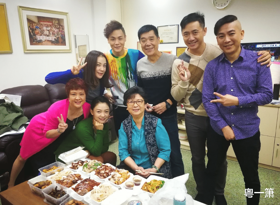 黄锦裳|“康婶”黄锦裳，她操持康家多年却换不来一个温馨幸福的家庭