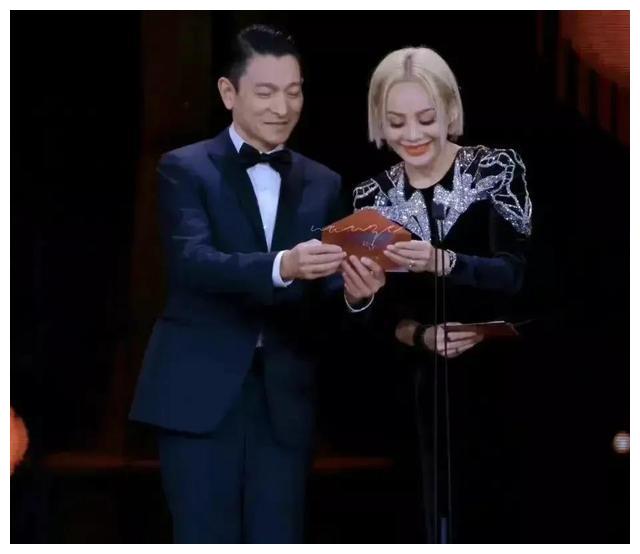 田曦薇|宁静不再遮遮掩掩啦!刘德华被宁静夸奖后,宁静的目的已经达到