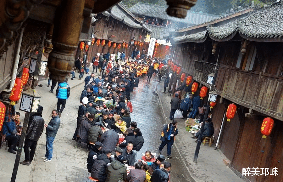 年货|元旦过节哪里耍？来多彩大同逛年货啦！