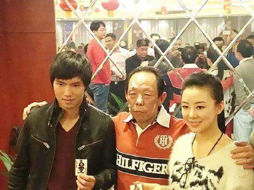 潘晓婷|潘晓婷之父潘健：后悔不让女儿谈恋爱，如今最担心40岁女儿的婚事