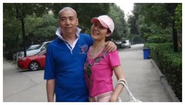 范明|范明：闪婚娶大6岁离异女富豪，视继子如己出，今继子成国家骄傲