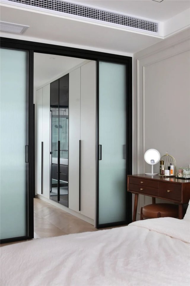 155㎡简约风,承载着三代人的生活,不花哨让家务少一半