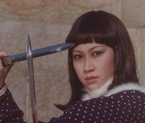 元秋|包租婆元秋：训斥洪金宝，周星驰三请才出山，连成龙都要敬她三分