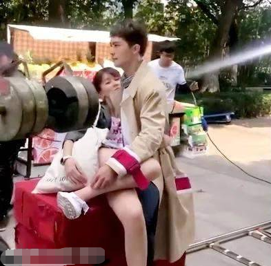 迪丽热巴|抱不起女星、拉不开弓、“白斩鸡”身材,圈里男演员到底有多虚?