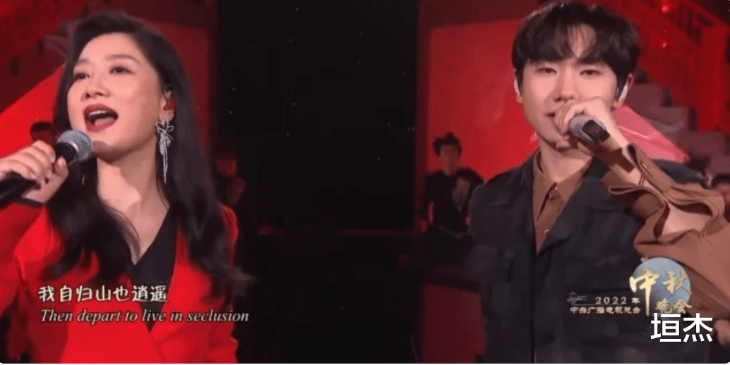 李易峰|中秋节娱乐圈真热闹!嫖娼、快男开撕、被猥亵等,大瓜还在继续