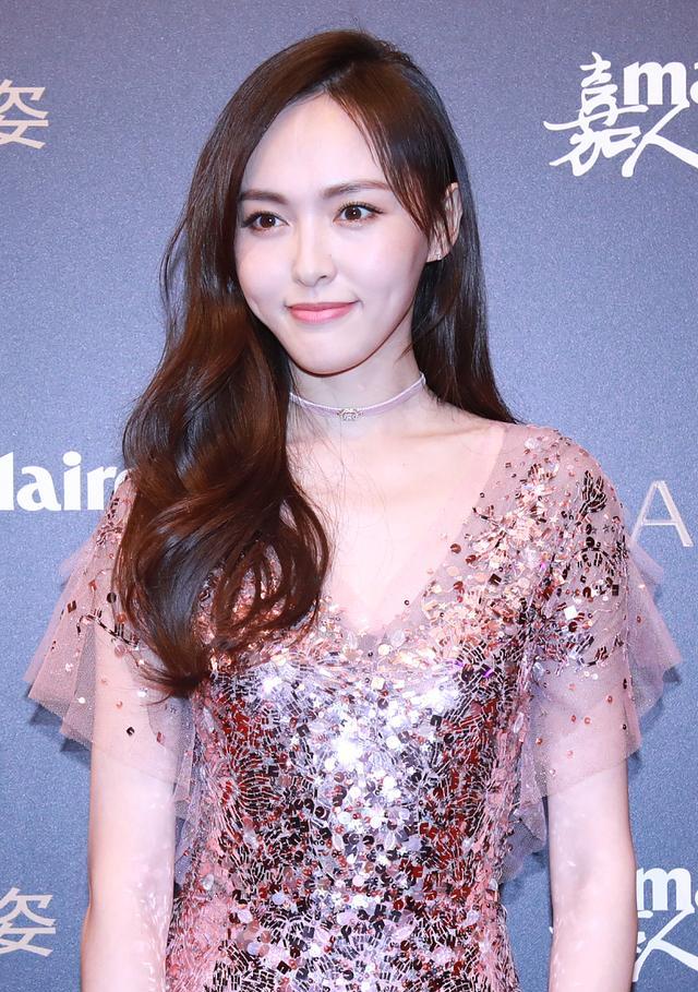 林允儿|辣妈唐嫣中年身材依然火热，美丽依旧楚楚动人