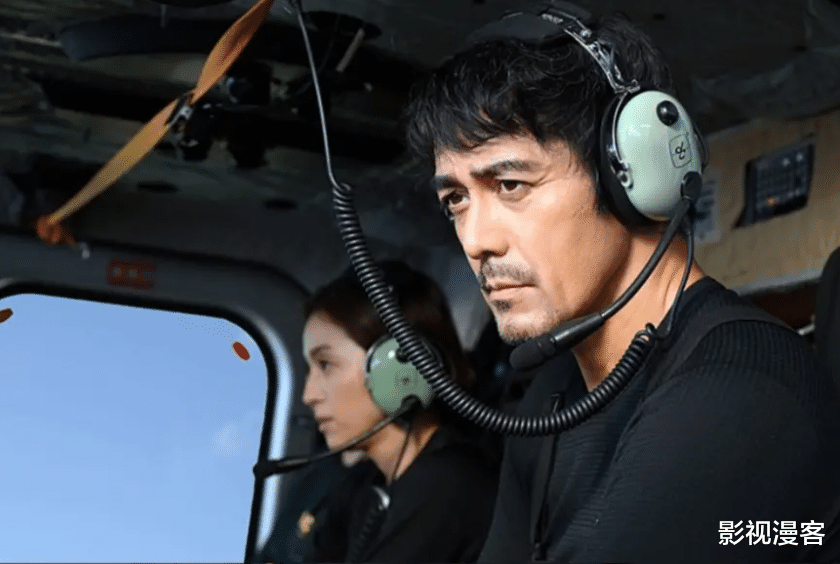 好莱坞|史上首次与好莱坞合作剧《水下罪案搜查班 》：宽叔演技炸裂！