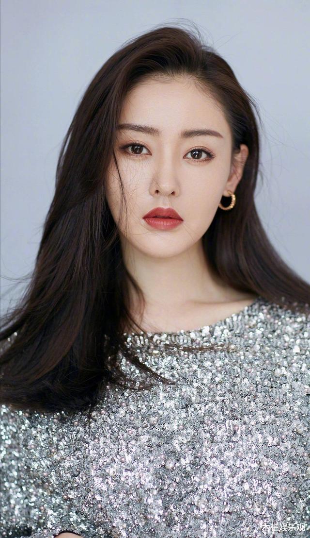 张天爱|张天爱，18岁成为巩俐光替，却被无知网友谩骂