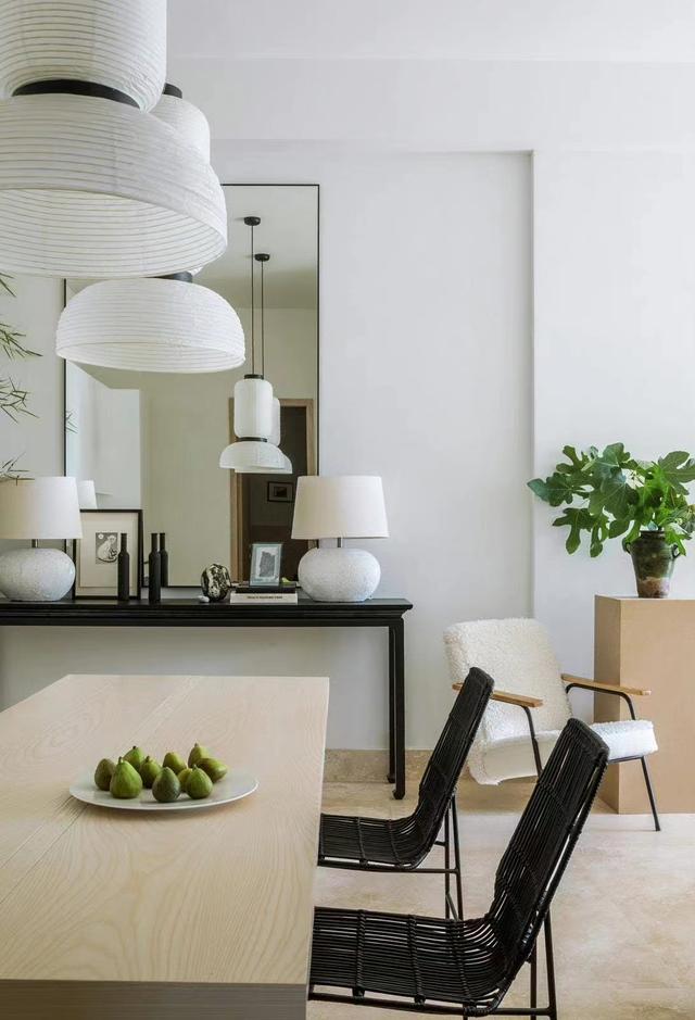 88㎡日式与北欧结合公寓,温柔米色调、植物营造清新自然之感