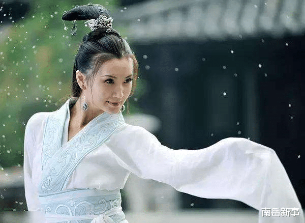 刘诗诗|同为古装女神献舞,有人翩翩起舞一眼万年,有的还是把脸遮上吧