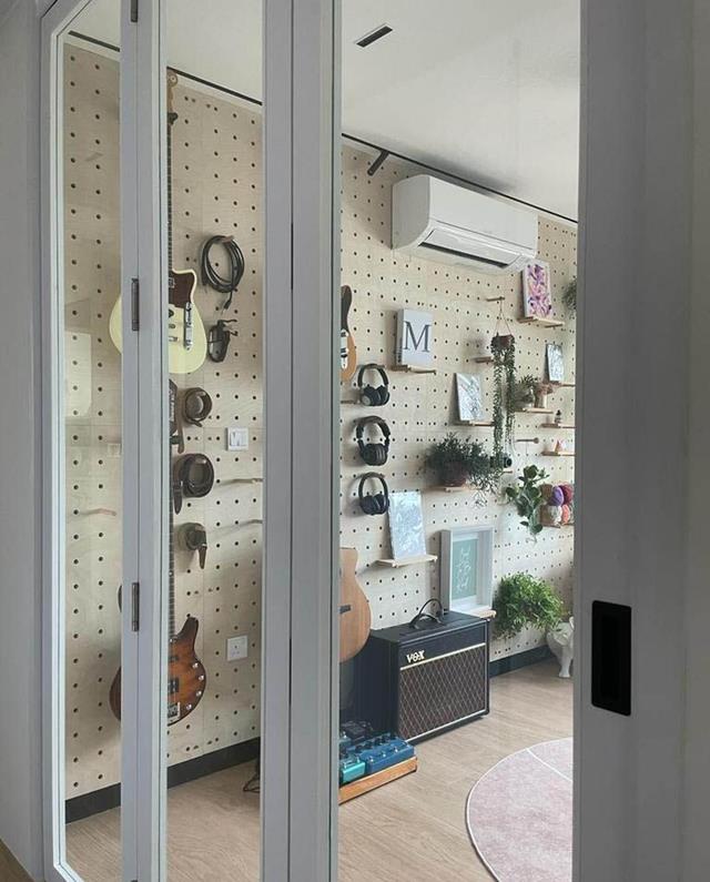 她独居89小家,不顾反对,把客房装成娱乐室,不为别人只为自己