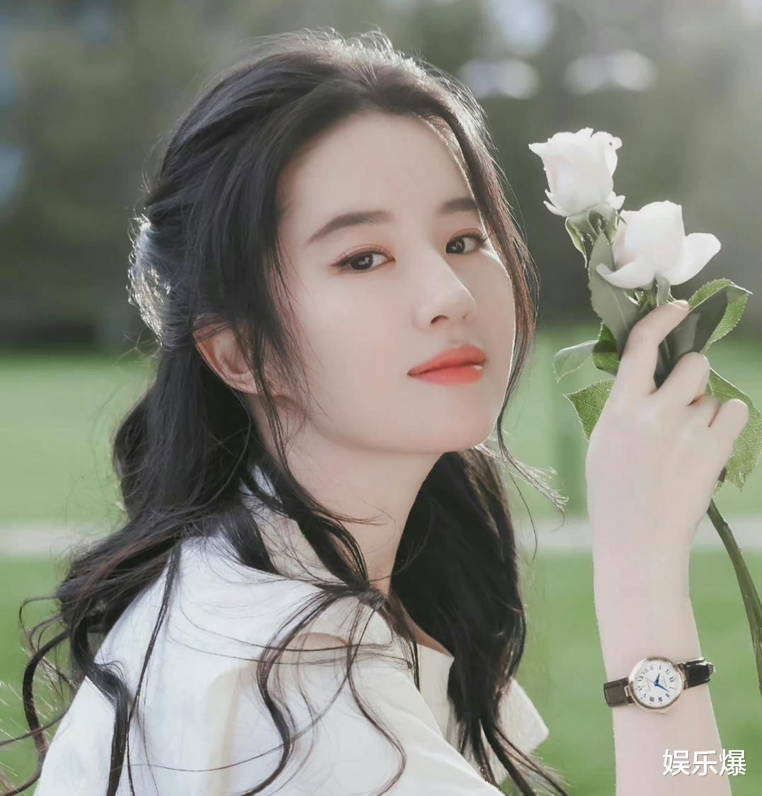 刘亦菲|是角度原因还是真胖了?刘亦菲新剧路透曝光,出现双下巴被吐槽