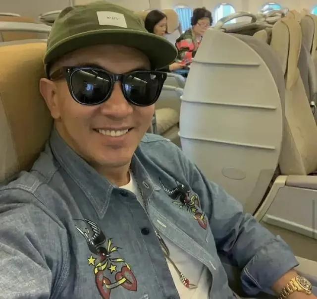 大S|大S和汪小菲事件：大S的连环操作，应该是全网最傻最笨的女人