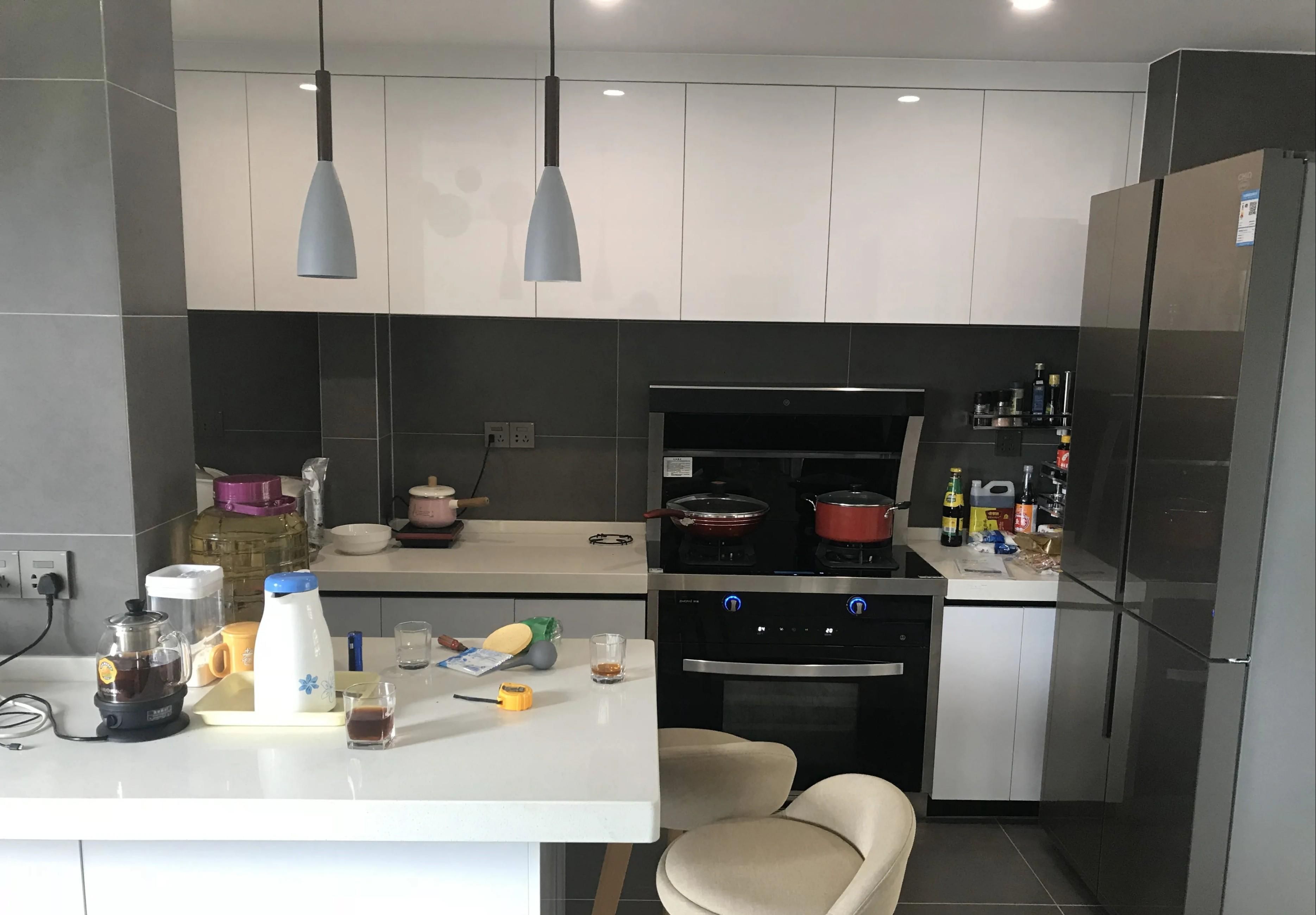 越来越多人放弃油烟机,机智的人都集成灶,功能齐全还不占地方