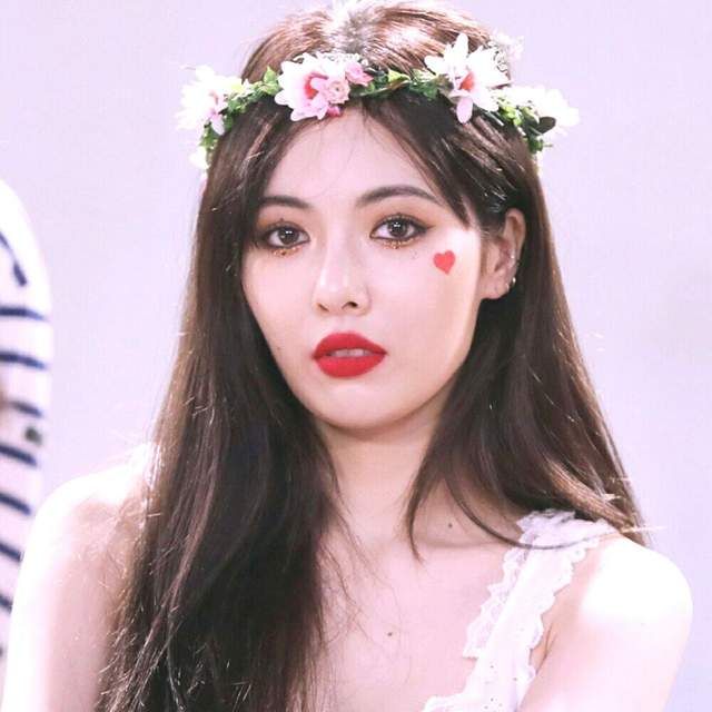 金泫雅|“性感小野马”金泫雅:曾因恋爱和公司解约的她,如今成顶流歌手