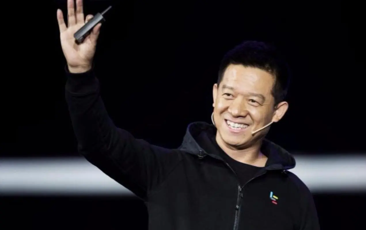 贾跃亭|贾跃亭在国内骗了一大堆人的钱,然后跑去美国,被美国下套把他的钱掏空了