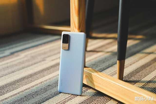 小米科技|166g机身塞入4500mAh，降至2299元，雷军：我用了很久