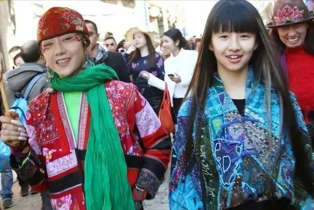 小彩旗|杨丽萍的小彩旗,14岁春晚一转成名似仙女,如今像换了个人