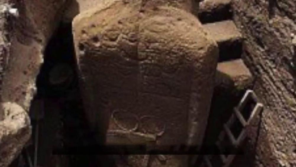 复活节岛预示着人类的未来，巨石人像自己走上阿胡平台的奥秘