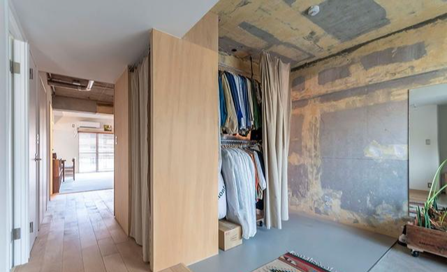 水泥毛坯墙、外露水管,75㎡公寓看着简陋,住进去才知道有多温馨