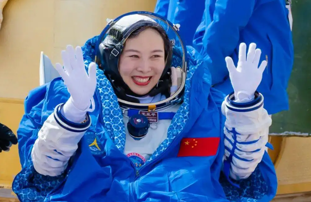 宇航员谈返回地球的过程:飞船烧得噼里啪啦响,所有感官都被激活
