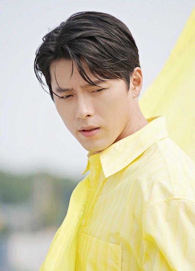 李易峰|孙艺珍怀孕后，玄彬性感躺床＋致命湿发近况照流出！网：不如脱