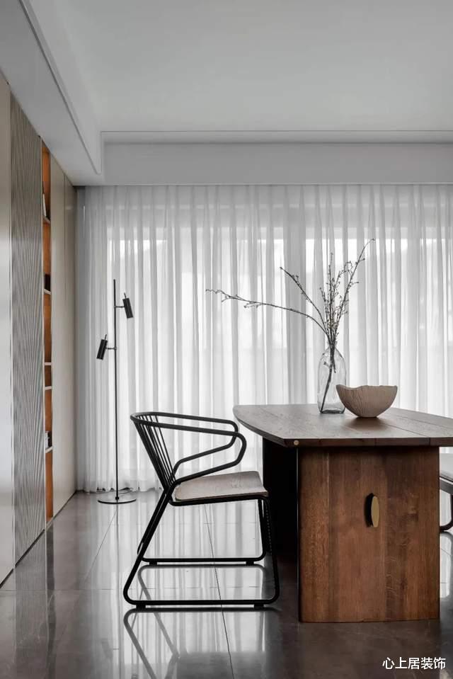 暗夜之境,银灰与黑的极简现代空间