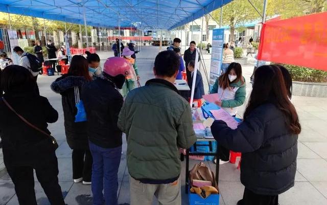 招聘|【宣传诚信理念】怀集县开展“‘诚信求职、诚信求才’营造和谐就业、用工环境”宣传活动