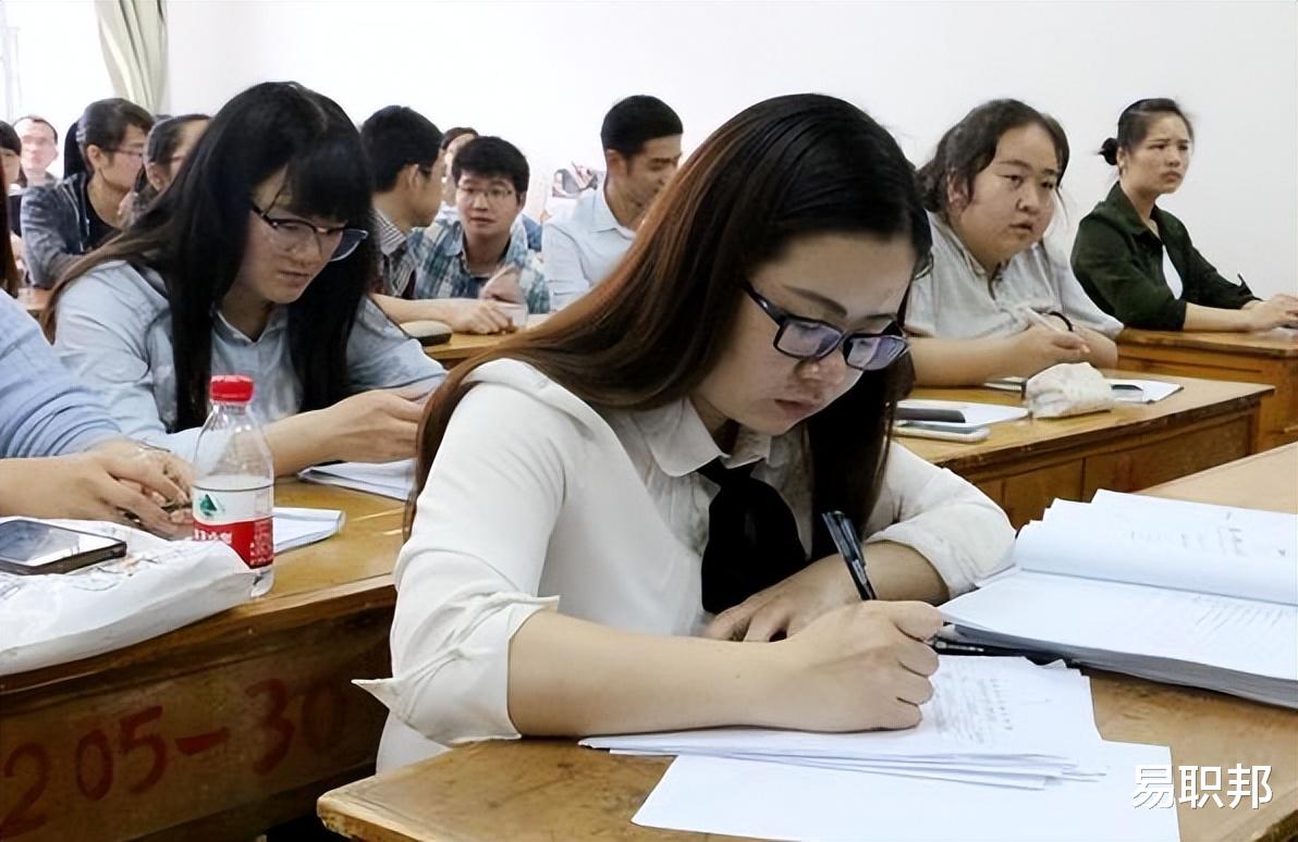 |公务员考试中有4大吃香专业，你知道有哪些吗? 一起来了解一下吧