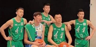 周琦|郭艾伦有话在先，韩德君也愿让顶薪，周琦只能苦笑，辽篮已成梦？