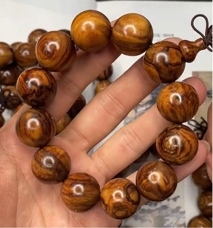 博物馆|哪种海黄手串,品质高,性价比高?