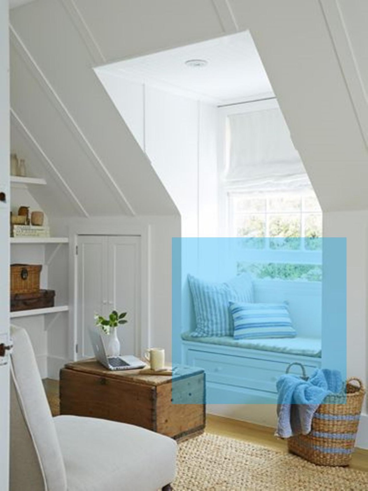 为了阁楼买顶层,天窗下1㎡不浪费,做组“凹”字形组合柜,刚好