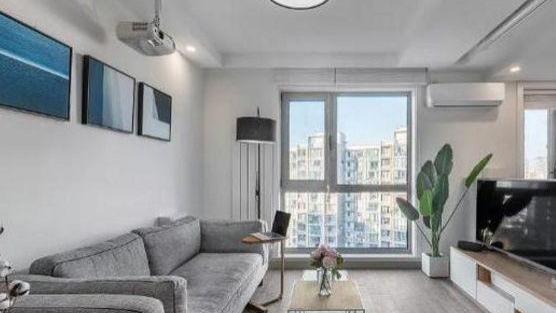 30㎡的小家能住下一家三口，全靠这样装修，家里连墙壁也很少见