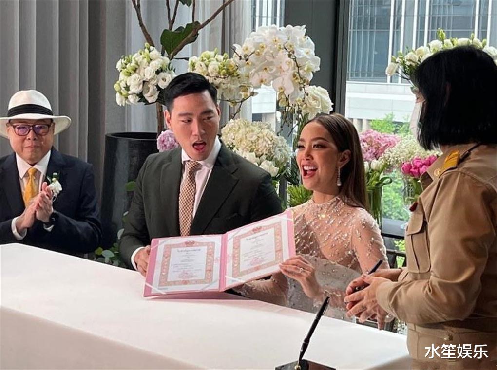 玻钻之争|泰剧《玻钻之争》女星Aerin大婚，新郎身材高大又多金，相当般配