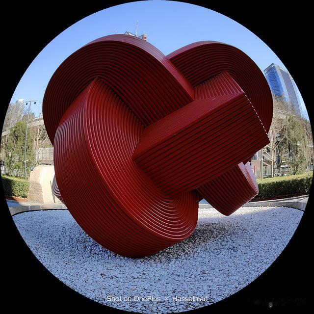 美团|三星Galaxy S22+&一加10 Pro拍摄对比：参数真不能代表一切