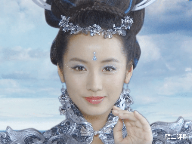 古月|《轩辕剑之天之痕》:即使是无望的等待,女皇的爱情依旧美如初见