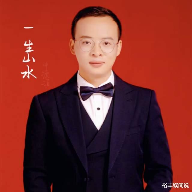 张家界新娘事件迎来戏剧性一幕！男主开始带货，直播时呆坐不语
