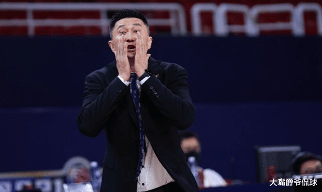 广东男篮|阿联过早2犯+人员储备吃亏！广东遭惨败后杜锋该如何调整？