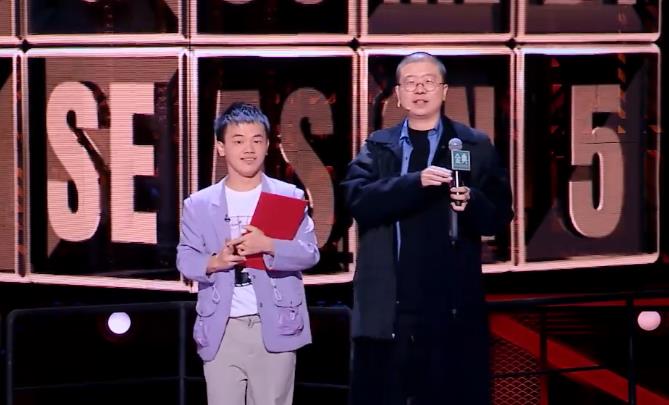李诞|被骂了一季的《脱口秀大会5》,因为李诞一个举动,评分再次上升
