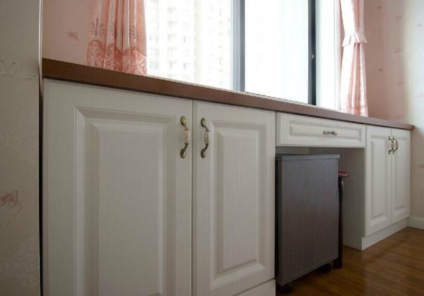 晒晒85平小三房，全屋的定制柜子实在漂亮，邻居看了都赞不绝口！