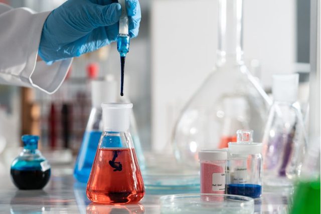 布洛芬|从山沟烂果到年赚100亿，被抢到断货的水果爆款，如何“封神”的？