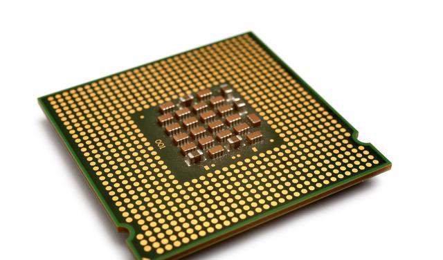 |笔记本处理器i5-12500H和i7-12700H差距大吗？参数区别对比评测