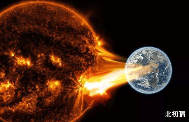 太阳周围又现“不明球体”?在太阳表面穿梭自如,是地球的35倍!